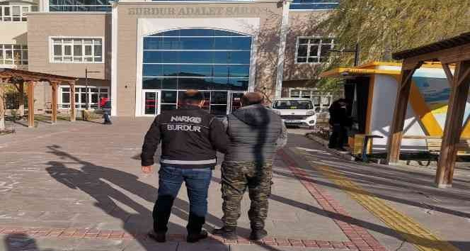 Burdur’da zehir tacirlerine operasyon: 21 gözaltı