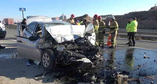 Kırıkkale’de feci kaza, otomobil park halindeki otobüse çarptı: 1 ölü, 2 ağır yaralı