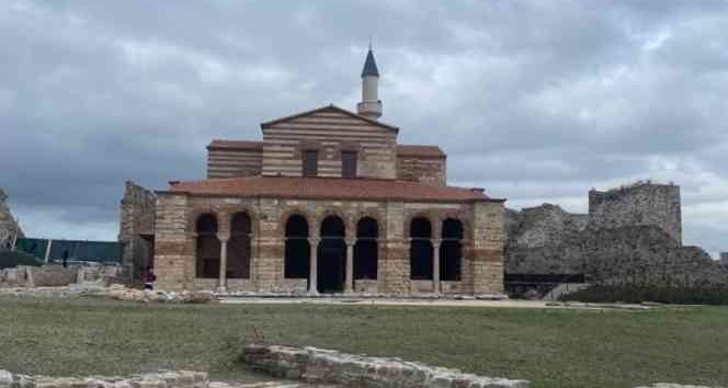 Enez Ayasofya Camii ibadete açılıyor