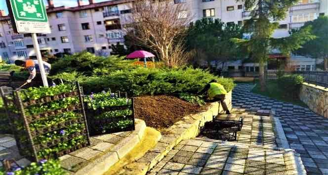 Maltepe’de park ve bahçelere son dokunuşlar yapılıyor