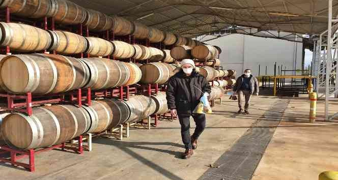 Yılbaşı öncesi sıkı denetim: Şarap fıçıları dizildi