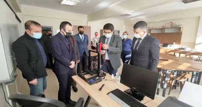 Çemişgezek ilçesinde Tasarım ve Beceri Atölyeleri açıldı