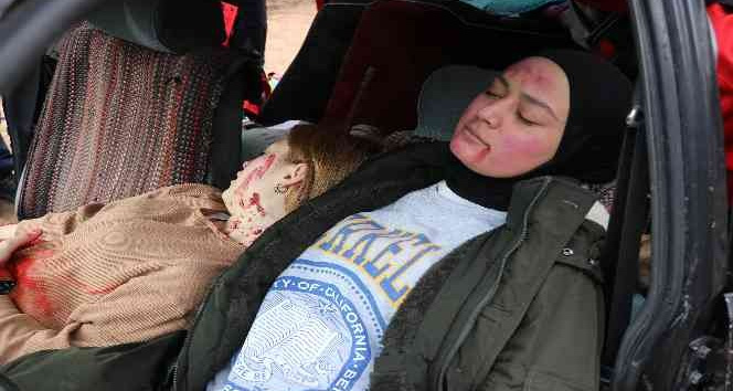 Gümüşhane UMKE’den nefes kesen tatbikat