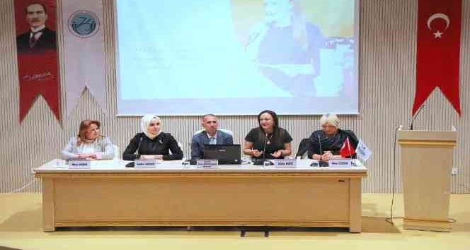 Üniversitede etkili iletişim anlatıldı