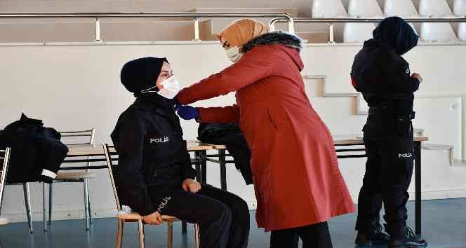 Polis adaylarına Covid-19 aşısı uygulandı