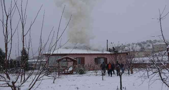 Tokat’ta bağ evinde yangın