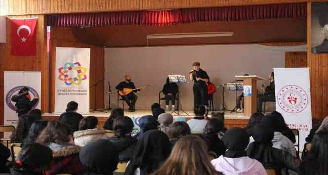 Lise öğrencilerinden ‘Doğanın Sesiyim, Annemin Ninnisi’ projesi