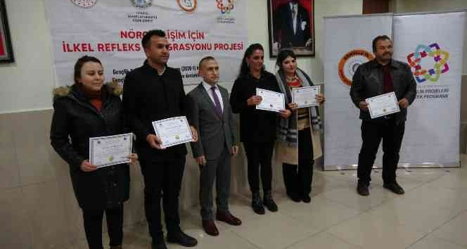 Down sendromlu öğrenciler ve öğretmenleri için refleks eğitimi verildi