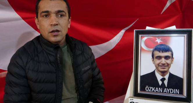 Evlat nöbetindeki baba Aydın: Kemal Kılıçdaroğlu CHPyi PKKnın emrinin altına koymuş