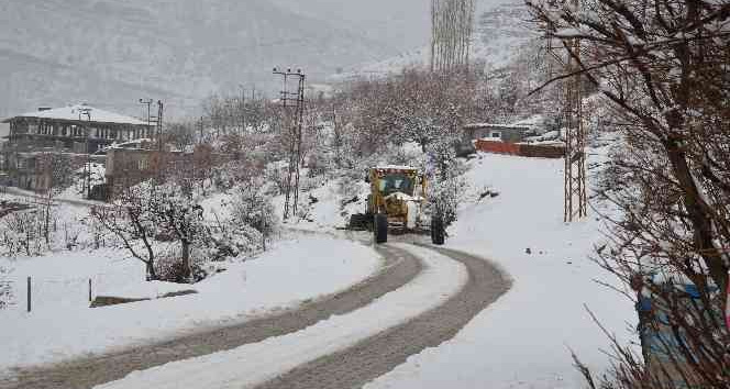 Kardan kapanan yollar bir bir açılıyor