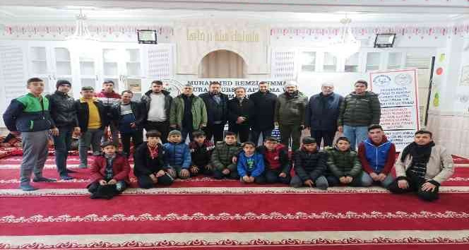 Kilis’te gençler sabah namazında buluşuyor