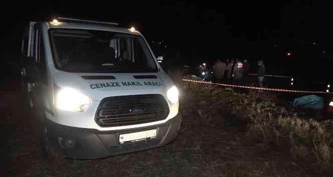 Tarlada şüpheli ölüm: Silahla başından vurulmuş halde bulundu