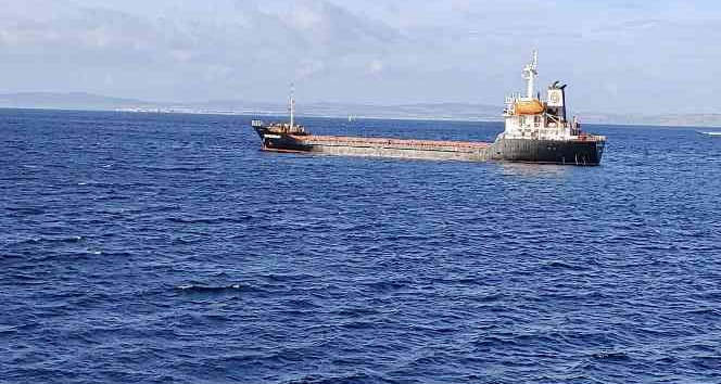 Çanakkale Boğazı’nda makine arızası yapan gemi kurtarıldı