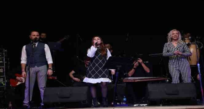 Selami Şahin Şarkıları konseri büyük ilgi gördü