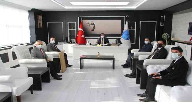 Sendika Başkanı Öztürk, Rektör Karacoşkun’la bir araya geldi