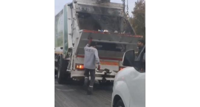 Trakya’da sıradan bir gün: Bir yandan çöp topladı, diğer yandan Roman havası oynadı