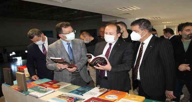 Şırnak’ta ilk kez kitap fuarı düzenlendi
