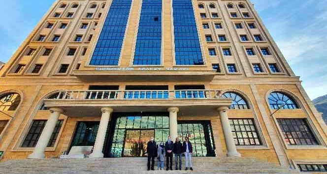 Gümüşhane Adliyesi yeni binasında hizmet vermeye başladı