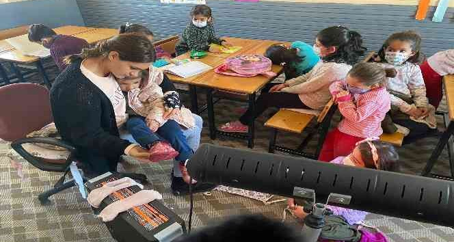 Kardelen öğretmen yürekleri ısıttı