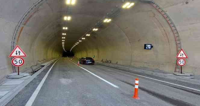 Eğribel Tünelinin bir tüpü ulaşıma açıldı