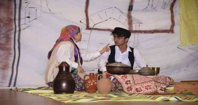 Osmaniye’de liseler arası tiyatro yarışması