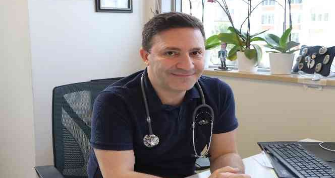 Profesörden yılbaşı uyarısı: "Delmicron varyantı 2022’nin kabus gibi geçmesine yol açabilir"