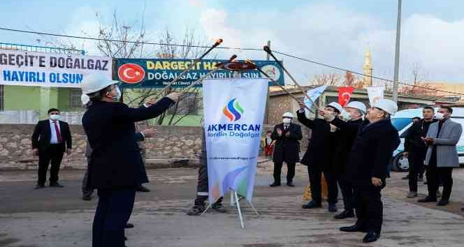 Dargeçit doğalgaza kavuştu