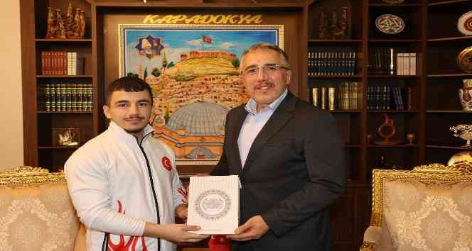 Avrupa rekoruna altınlı teşekkür