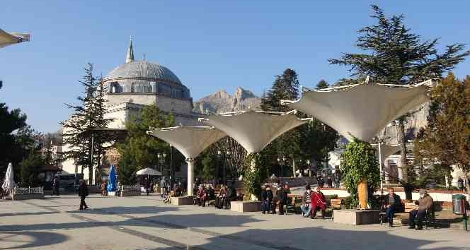 Yılın son günü güneşin tadını çıkardılar