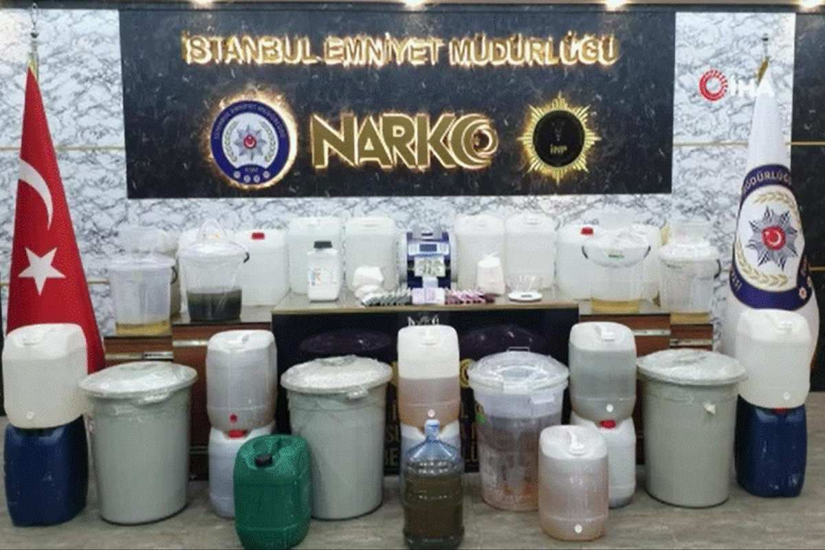 İstanbul&#039;da uyuşturucu operasyonu: Yarım tonun üzerinde metamfetamin ele geçirildi