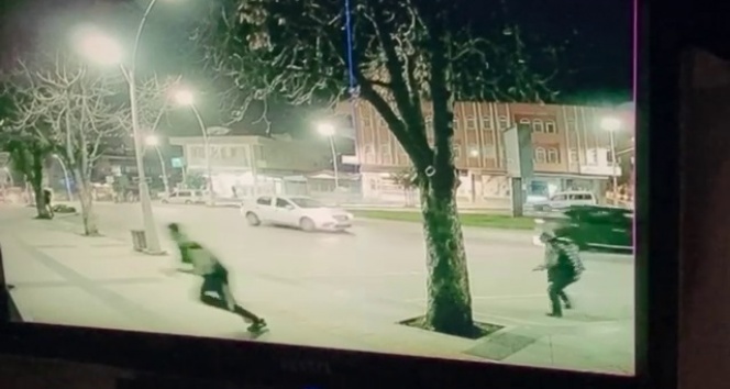 Polis merkezi yakınındaki silahlı saldırı kamerada