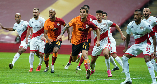 Galatasaray ile Antalyaspor puanları paylaştı