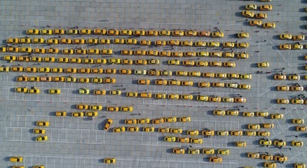 Taksimetre kuyruğu Yenikapı Etkinlik alanından Kazlıçeşmeye kadar uzadı