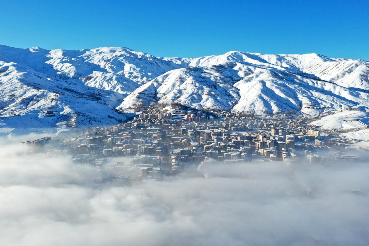 Muş'ta sisle gelen eşsiz manzara