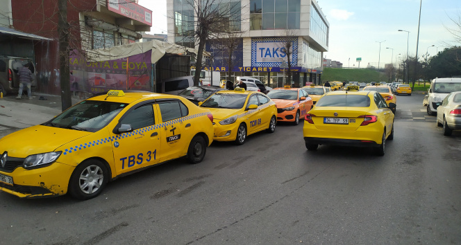 İstanbulda taksimetre kuyruğu sürüyor