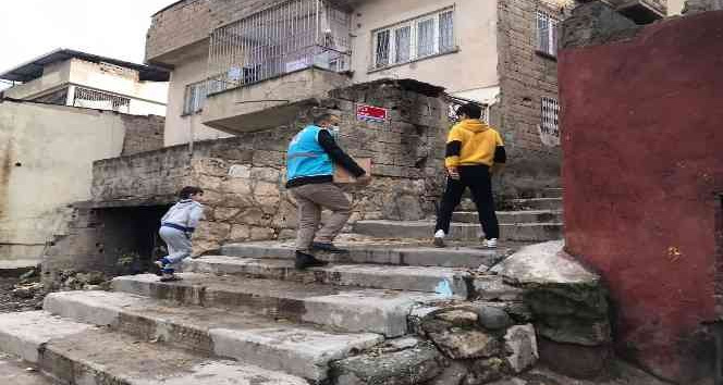 Siirt Belediyesinden ihtiyaç sahibi 5 bin 750 aileye yardım