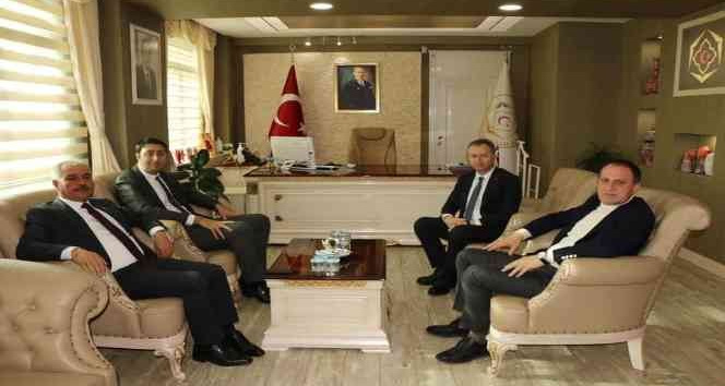 Pervari Kaymakamı Yerlikaya’dan Hizan Kaymakamı Yelek’e ziyaret