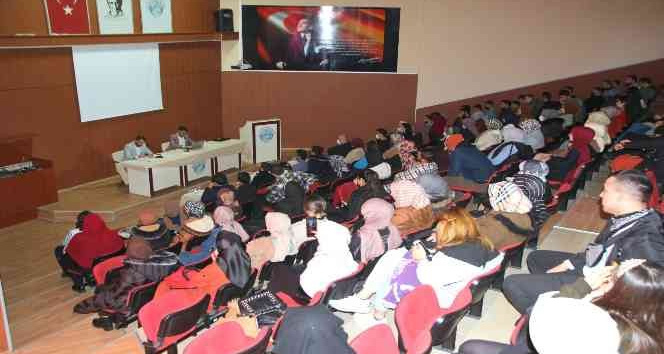 “Türkiye’de Arap Dili Eğitiminin Önemi” başlıklı söyleşi gerçekleştirildi