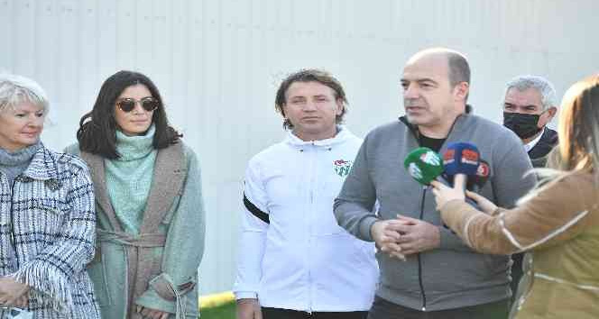 Bursaspor’un efsane futbolcularının isimleri sahalara verildi