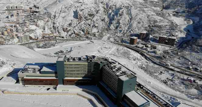 Gümüşhane Devlet Hastanesi’nde yol sorunu çözüm bekliyor