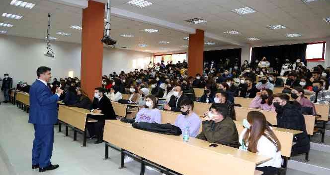 ADÜ Rektörü Aldemir, Nazilli MYO ve Nazilli Sağlık Hizmetleri MYO öğrencileri ile bir araya geldi