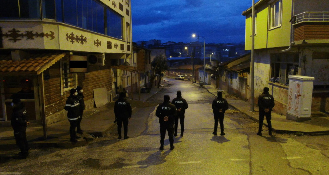 Bursada suç örgütüne şafak baskını: 12 kişi gözaltına alındı