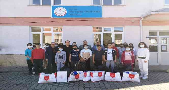 Ordu’da öğrencilere spor malzemesi desteği
