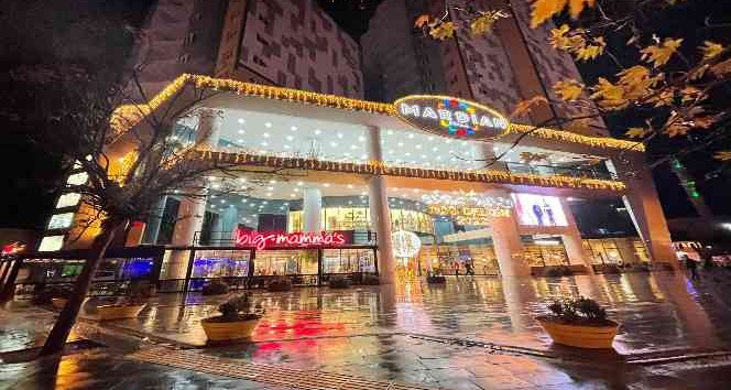 Alışveriş merkezi müşteri memnuniyeti için kendi kartını geliştirdi