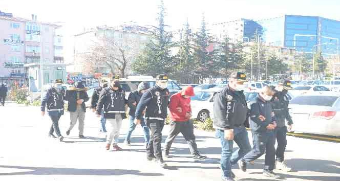 Niğde’de uyuşturucu operasyonu: 4 gözaltı