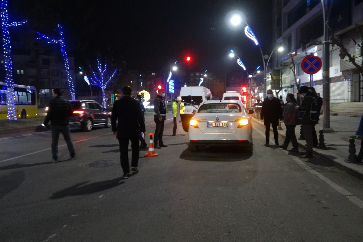 Batman'da 1200 polisle "şehit bekçi Abdürrezzak Kanat huzur ve güven" uygulaması yapıldı