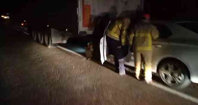 Kırıkkale’de otomobil tıra çarptı: 1 yaralı