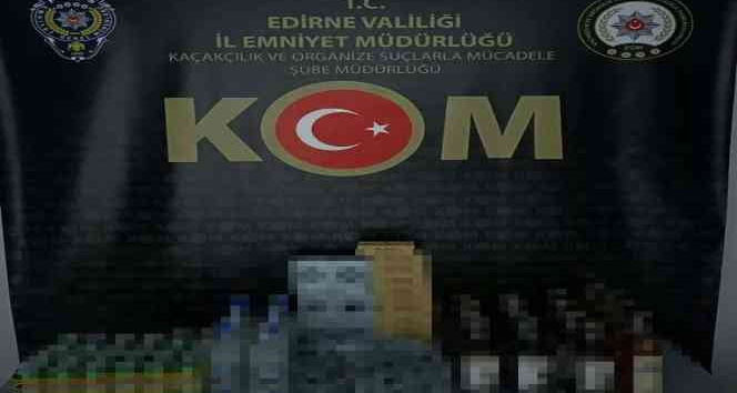 Kapıkule Sınır Kapısı’nda kaçak içki ve sigara kağıdı ele geçirildi