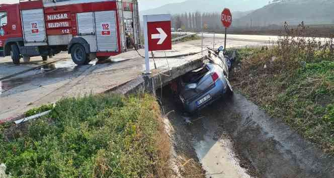 Tokat’ta otomobil sulama kanalına uçtu: 2 yaralı