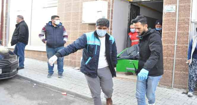 Karaman’da 32 yaşındaki şahıs apartmanın bahçesinde ölü bulundu